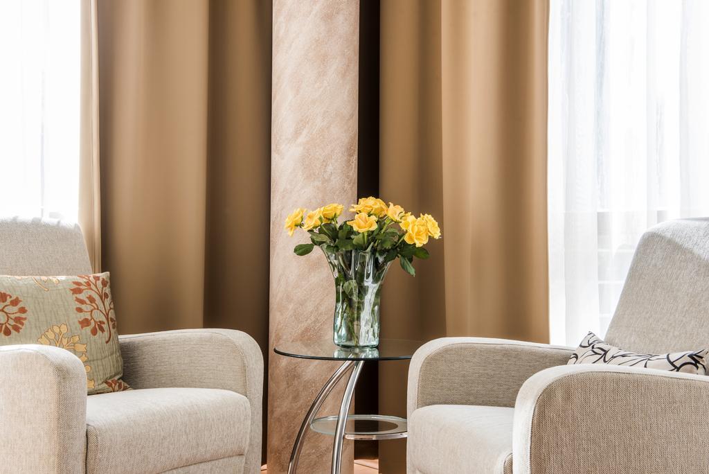 Feng Shui Wellness Apartmanhaz ヘーヴィーズ エクステリア 写真